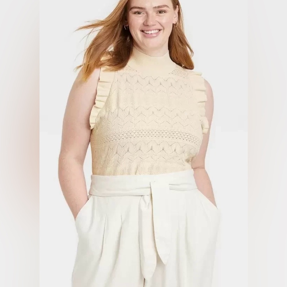 XXL NEW Who What Wear™ Target Woman’s Cream Crochet Halter Neck Sweater Vest Top
